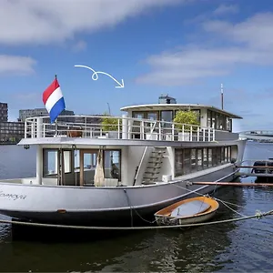 Stunning Boat With A View Botel